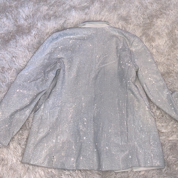 White blazer with silver rhinestones 🤍💎 - Picture 11 of 11